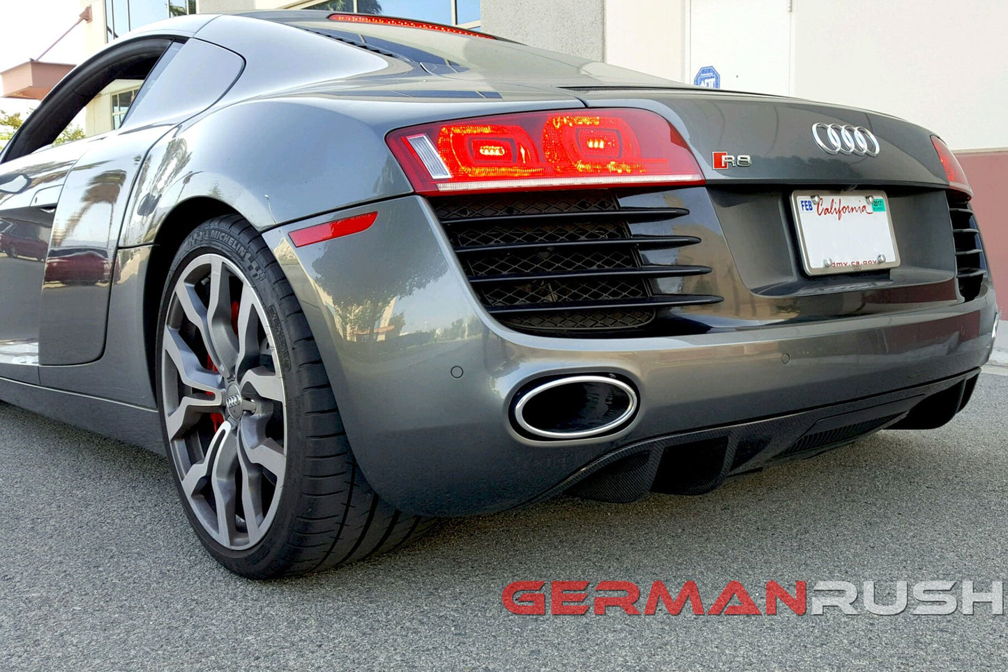 Rear Diffuser V8 Style for Audi R8 2007-2012 in Carbon Fiber or Fiberglass