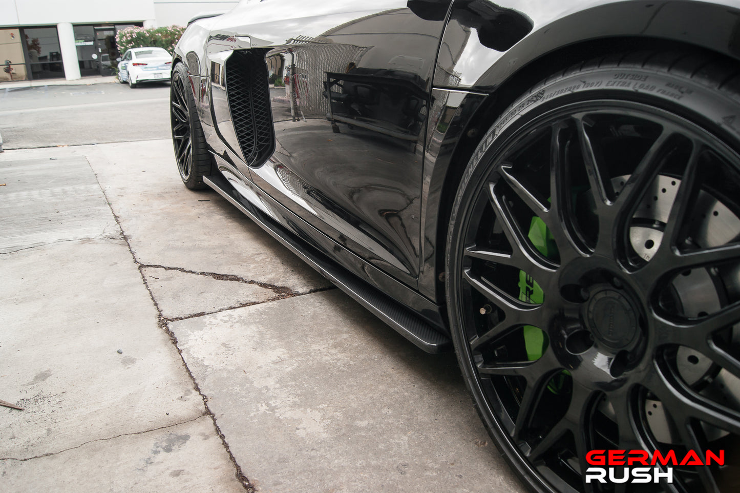 Side Splitter for Audi R8 2007-2015 in Carbon Fiber or Fiberglass