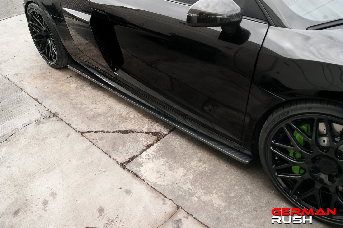 Side Splitter for Audi R8 2007-2015 in Carbon Fiber or Fiberglass