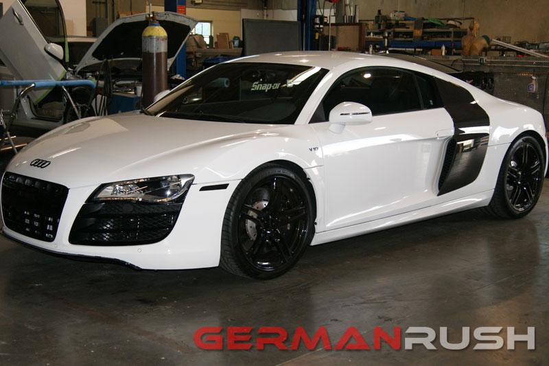 Side Blades V10 Style for Audi R8 2007-2015 in Carbon Fiber or Fiberglass