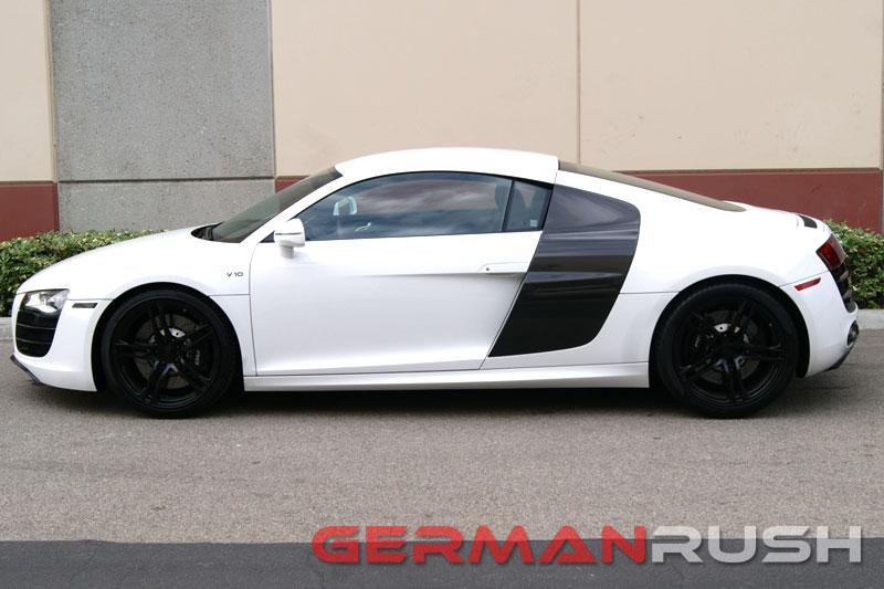 Side Skirts V10 Style for Audi R8 2007-2015 in Carbon Fiber or Fiberglass