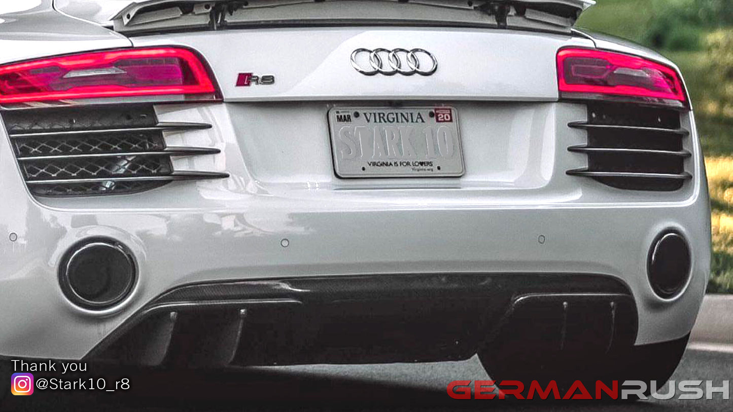 Rear Diffuser with fins V8 and V10 Style for Audi R8 Face Lift 2013-2015 in Carbon Fiber