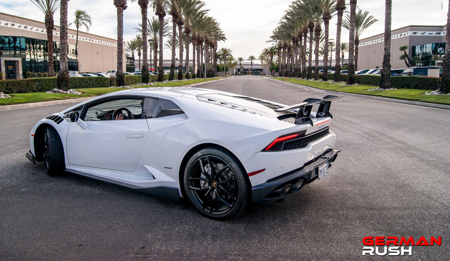 Lamborghini Huracan Carbon Fiber package 1